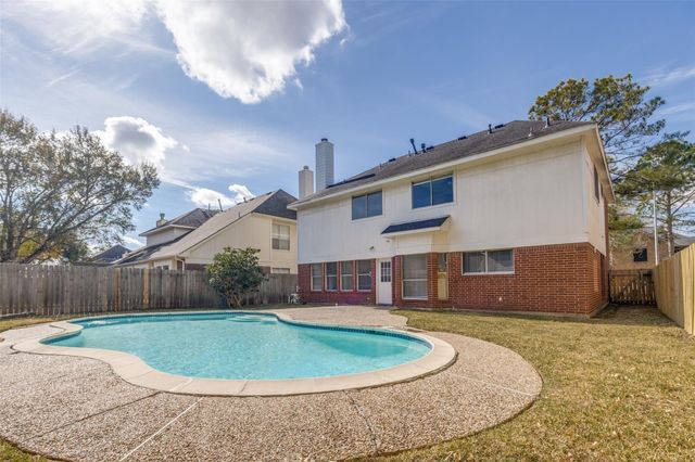 16415 Dawncrest Way, Sugar Land, TX 77498