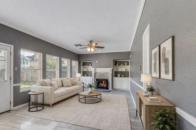 16415 Dawncrest Way, Sugar Land, TX 77498