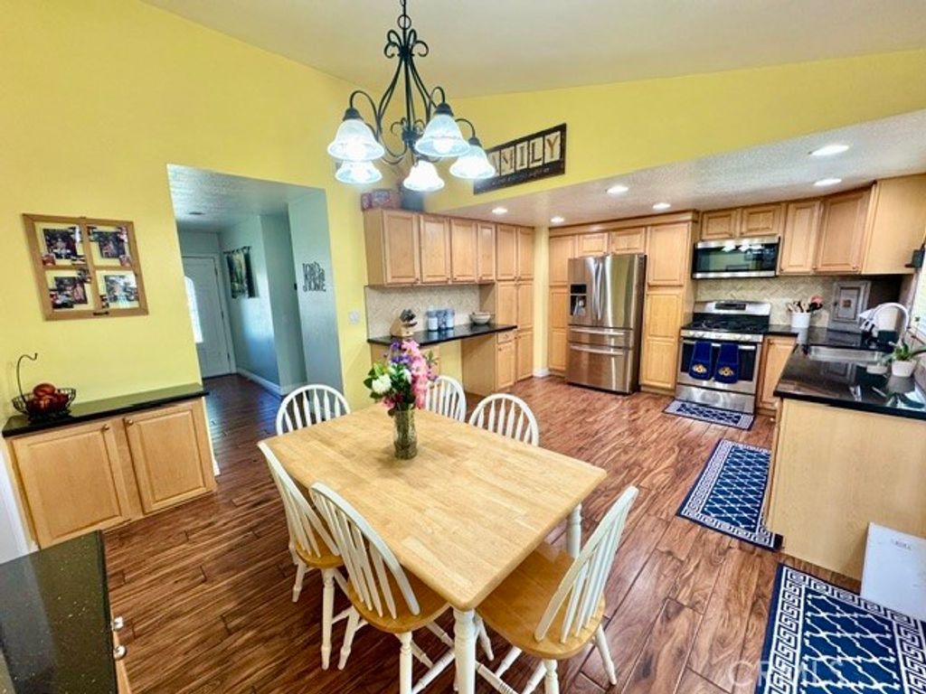 Image 10 of property listing at 6452 Hazel Circle, Simi Valley, CA 93063