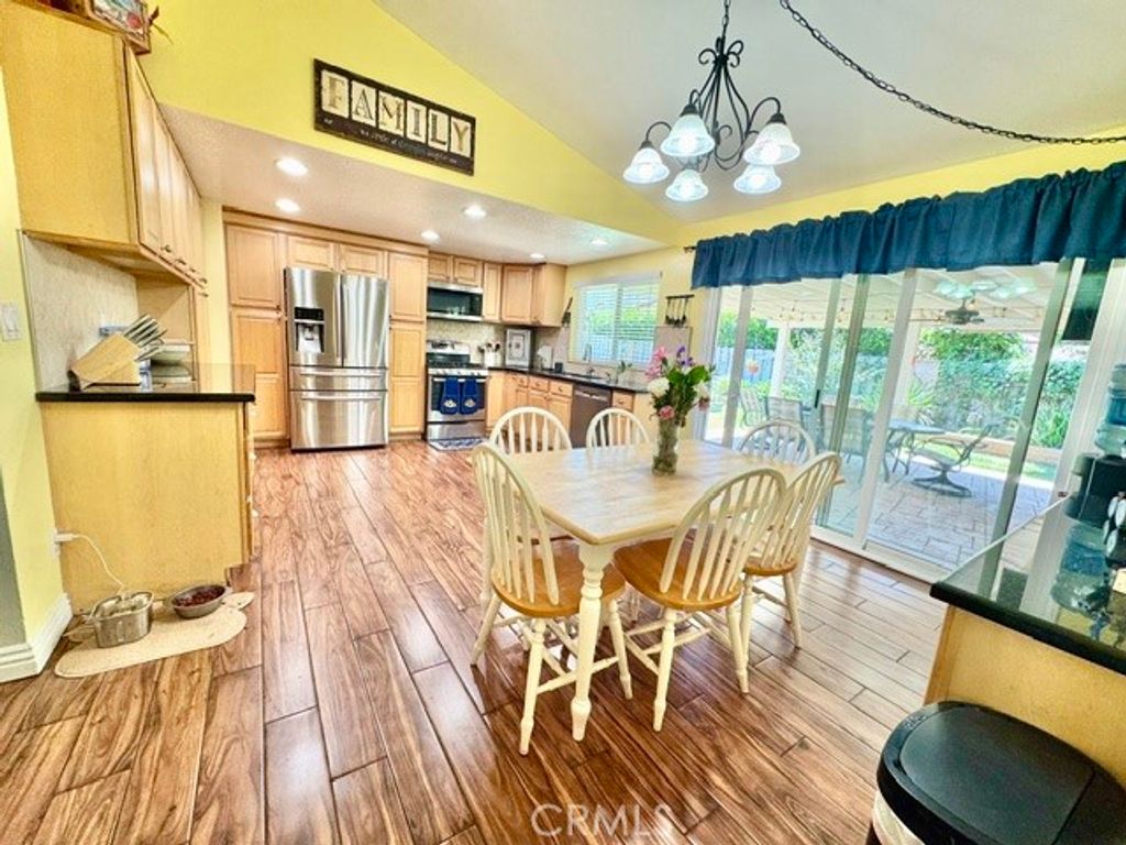 Image 11 of property listing at 6452 Hazel Circle, Simi Valley, CA 93063