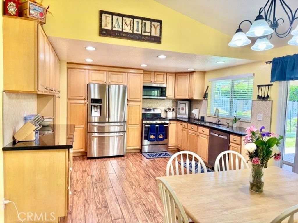 Image 12 of property listing at 6452 Hazel Circle, Simi Valley, CA 93063
