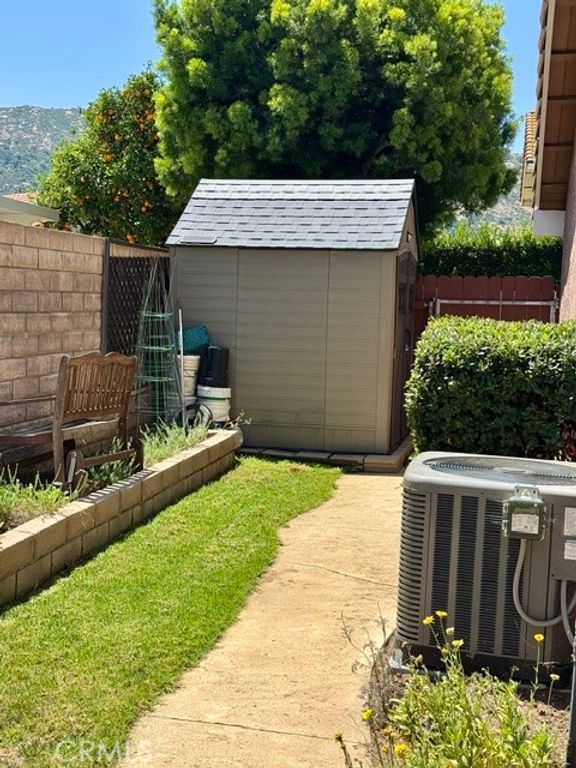 Image 42 of property listing at 6452 Hazel Circle, Simi Valley, CA 93063