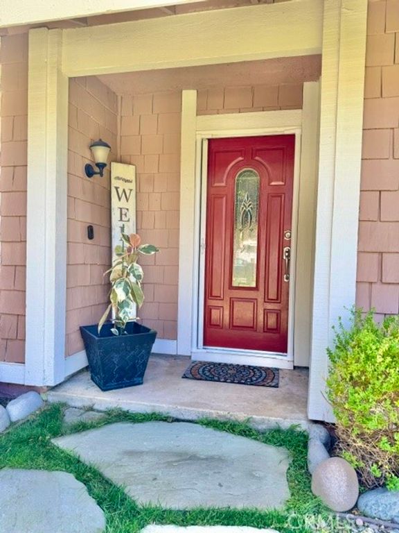 Image 5 of property listing at 6452 Hazel Circle, Simi Valley, CA 93063