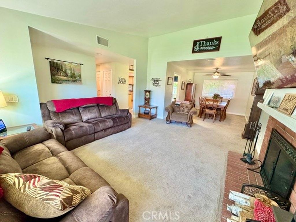 Image 8 of property listing at 6452 Hazel Circle, Simi Valley, CA 93063