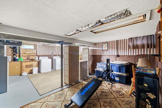 24 Victoria Ter, Ludlow, MA 01056