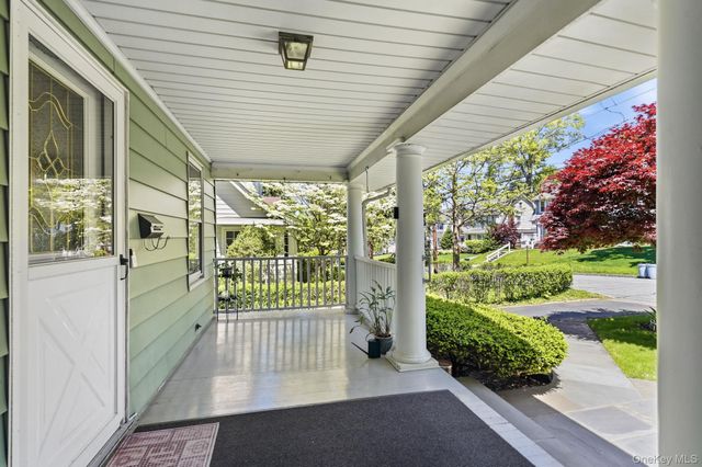 24 Grandview Avenue, White Plains, NY 10605