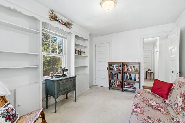 24 Grandview Avenue, White Plains, NY 10605