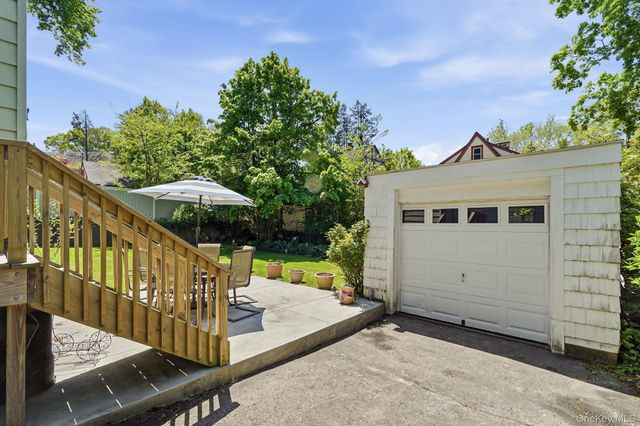 24 Grandview Avenue, White Plains, NY 10605