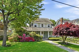 24 Grandview Avenue, White Plains, NY 10605