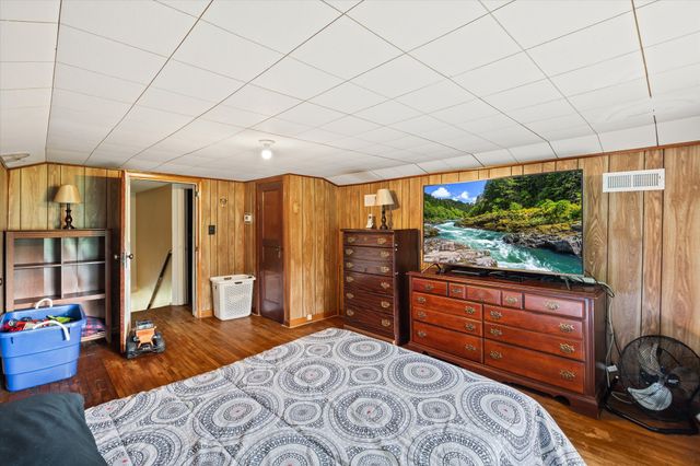 747 Hunting Creek Rd, Whitleyville, TN 38588