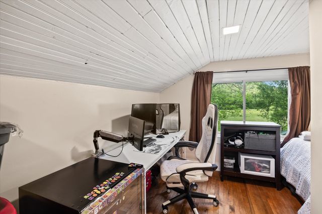 747 Hunting Creek Rd, Whitleyville, TN 38588