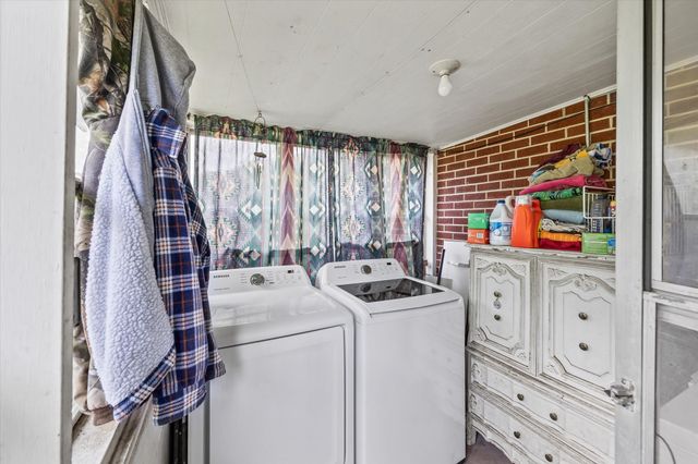 747 Hunting Creek Rd, Whitleyville, TN 38588