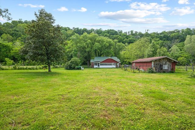 747 Hunting Creek Rd, Whitleyville, TN 38588