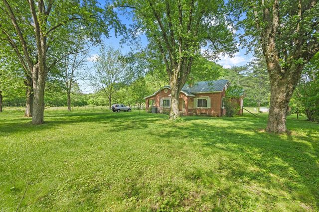 747 Hunting Creek Rd, Whitleyville, TN 38588