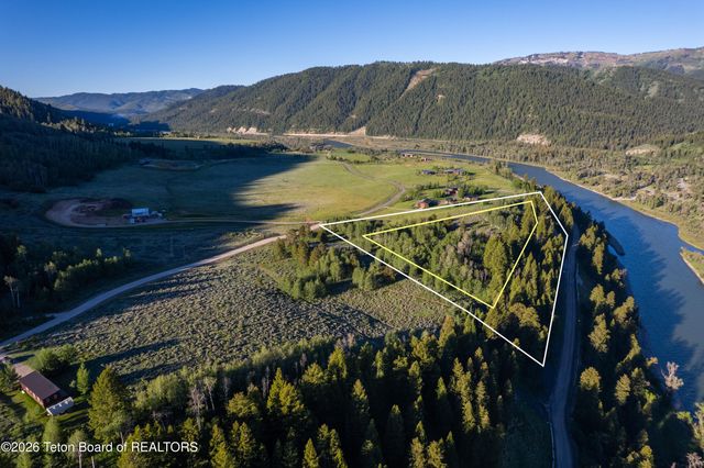 985 W ELK RIDGE Road, Jackson, WY 83001