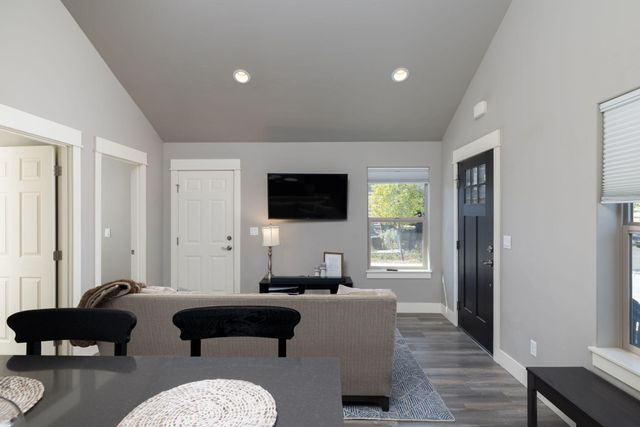 20134 Carson Creek Court, Bend, OR 97702
