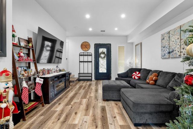 5430 Auckland Avenue, North Hollywood, CA 91601