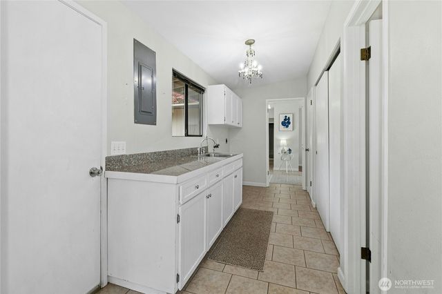 1236 Crescent Drive, Oak Harbor, WA 98277