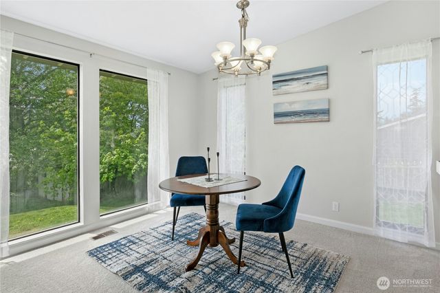 1236 Crescent Drive, Oak Harbor, WA 98277