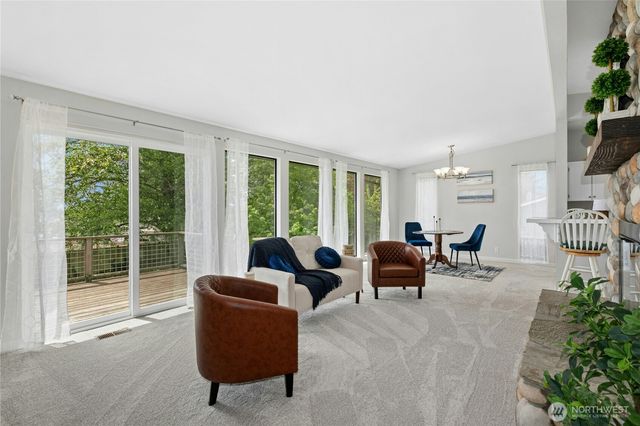 1236 Crescent Drive, Oak Harbor, WA 98277