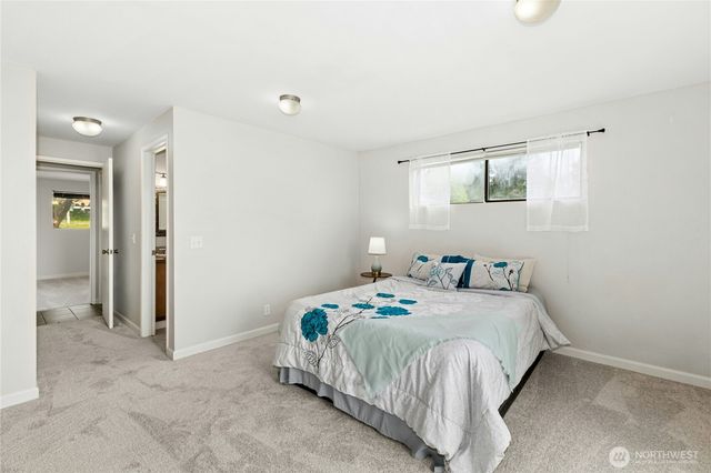 1236 Crescent Drive, Oak Harbor, WA 98277