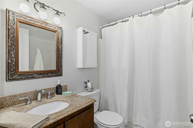 1236 Crescent Drive, Oak Harbor, WA 98277