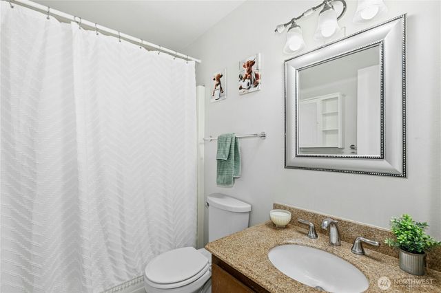 1236 Crescent Drive, Oak Harbor, WA 98277