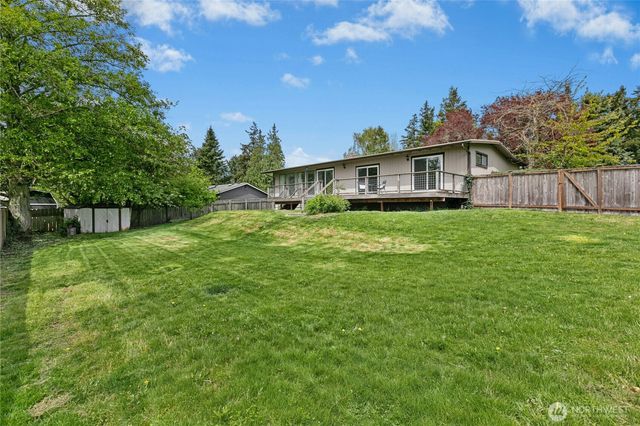 1236 Crescent Drive, Oak Harbor, WA 98277