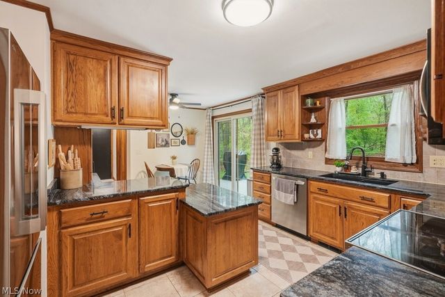 7301 Braucher Street NW, Lehigh Twp, OH 44720