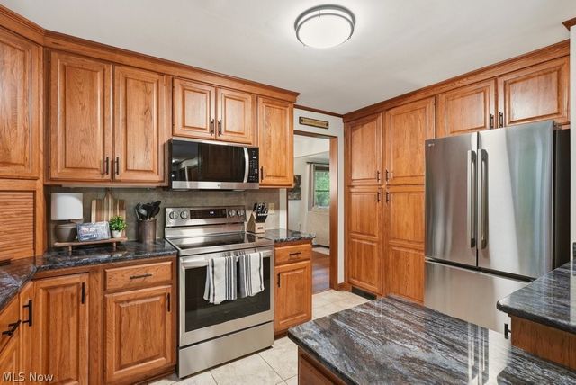 7301 Braucher Street NW, Lehigh Twp, OH 44720