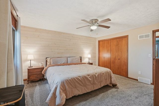 7301 Braucher Street NW, Lehigh Twp, OH 44720
