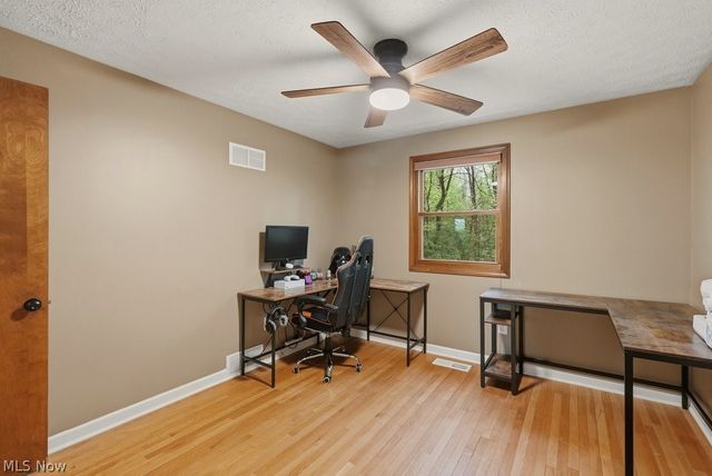 7301 Braucher Street NW, Lehigh Twp, OH 44720