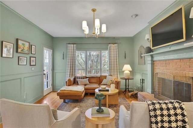 1069 Sunny Field Lane, Lawrenceville, GA 30043