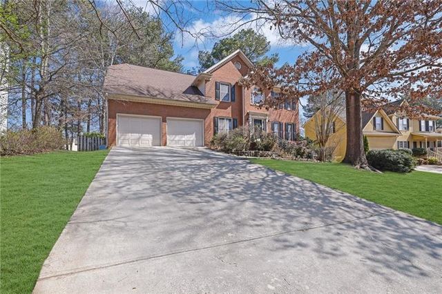 1069 Sunny Field Lane, Lawrenceville, GA 30043
