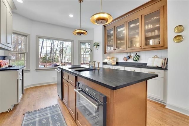 1069 Sunny Field Lane, Lawrenceville, GA 30043