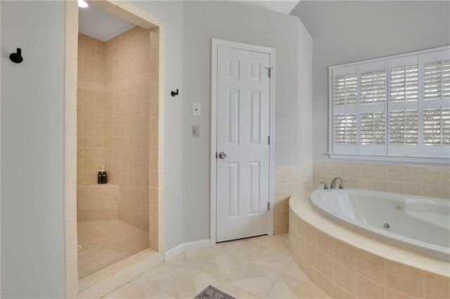 1069 Sunny Field Lane, Lawrenceville, GA 30043