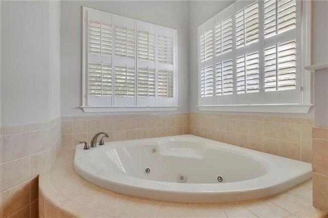 1069 Sunny Field Lane, Lawrenceville, GA 30043
