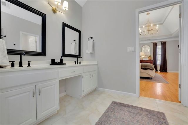 1069 Sunny Field Lane, Lawrenceville, GA 30043