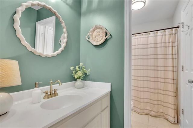 1069 Sunny Field Lane, Lawrenceville, GA 30043