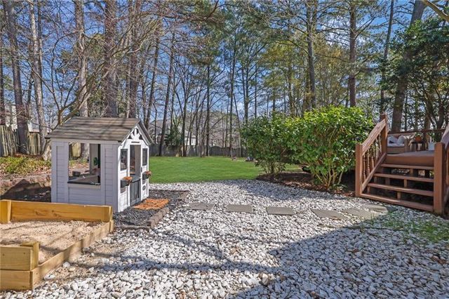1069 Sunny Field Lane, Lawrenceville, GA 30043