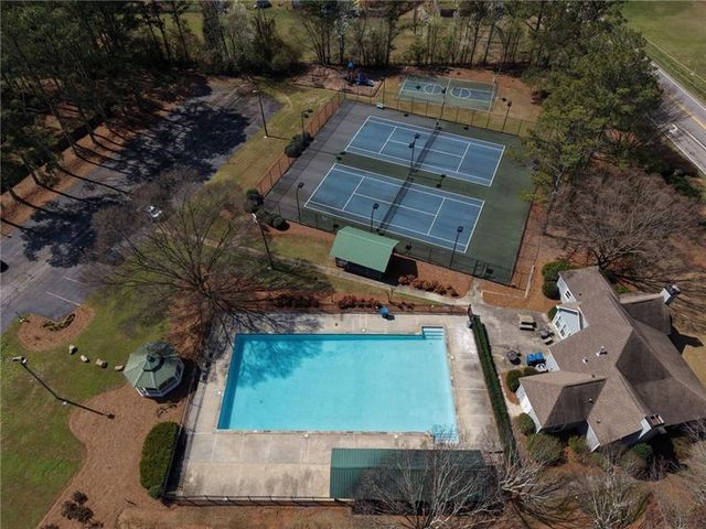 1069 Sunny Field Lane, Lawrenceville, GA 30043
