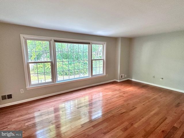 4311 CEDARLAKE CT, Alexandria, VA 22309