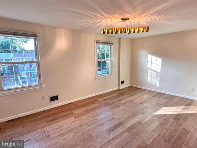 4311 CEDARLAKE CT, Alexandria, VA 22309