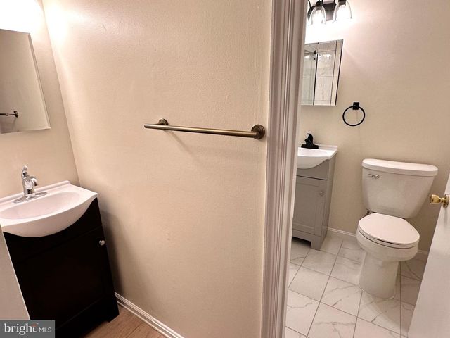 4311 CEDARLAKE CT, Alexandria, VA 22309