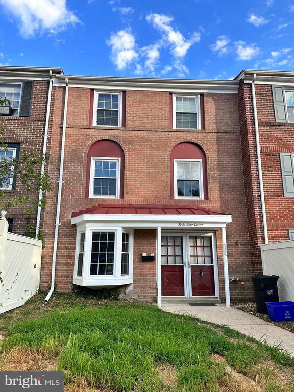 4311 CEDARLAKE CT, Alexandria, VA 22309