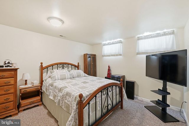 6 SYLVIA CIR, Thurmont, MD 21788