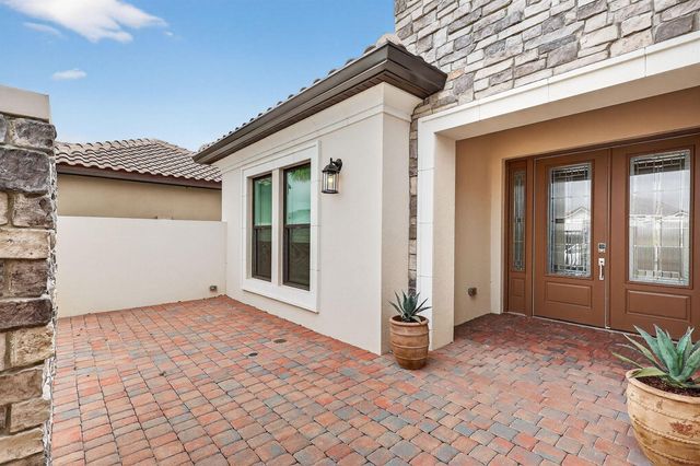 10102 SW Davanti Drive, Port St. Lucie, FL 34987