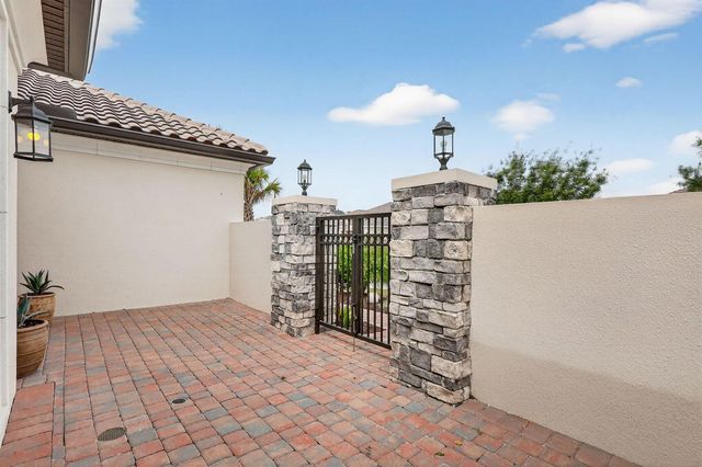 10102 SW Davanti Drive, Port St. Lucie, FL 34987