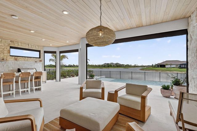 10102 SW Davanti Drive, Port St. Lucie, FL 34987