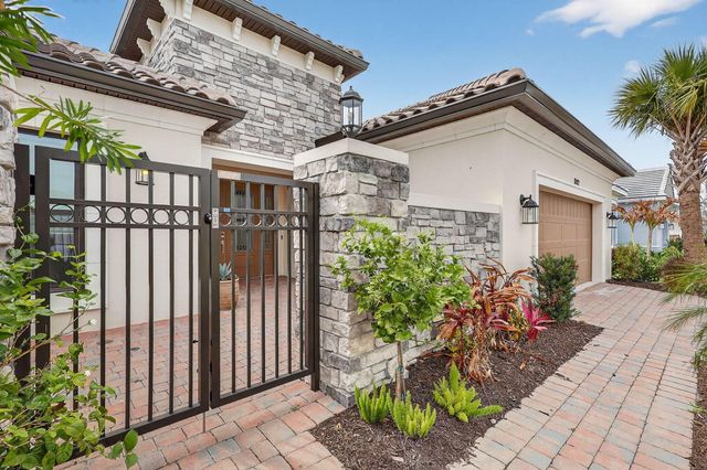 10102 SW Davanti Drive, Port St. Lucie, FL 34987